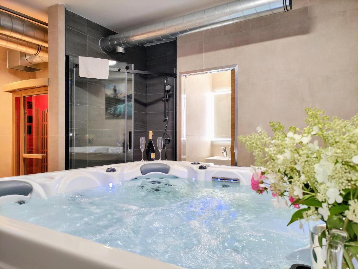 Grand Spa Harrachov - Wellness Luxusni Apartman S Velkou Virivkou, Saunou, Kuchyni A Venkovnim Posezenim V Centru Harrachova Buitenkant foto