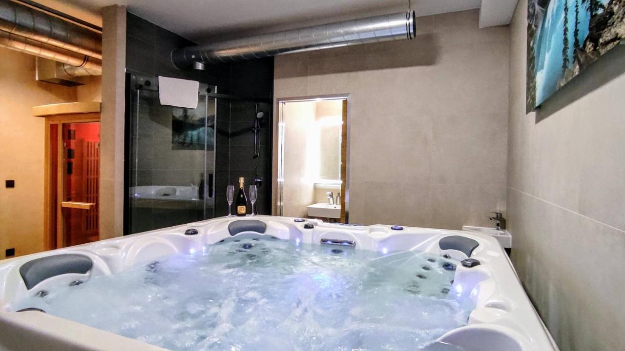 Grand Spa Harrachov - Wellness Luxusni Apartman S Velkou Virivkou, Saunou, Kuchyni A Venkovnim Posezenim V Centru Harrachova Buitenkant foto