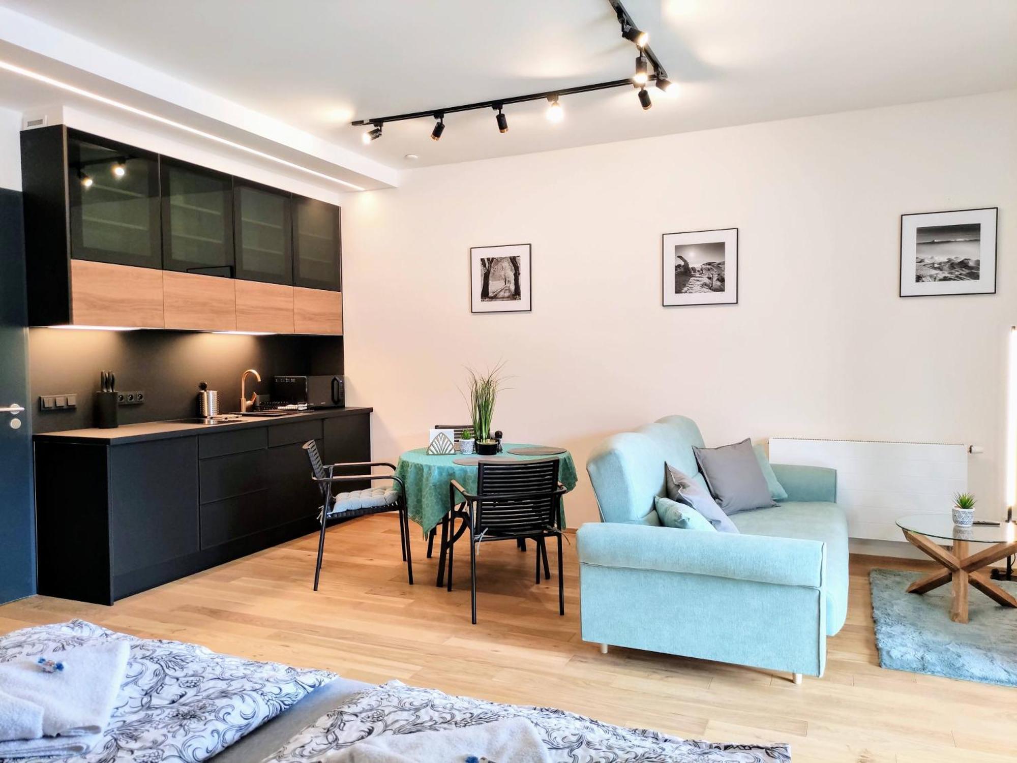 Grand Spa Harrachov - Wellness Luxusni Apartman S Velkou Virivkou, Saunou, Kuchyni A Venkovnim Posezenim V Centru Harrachova Buitenkant foto